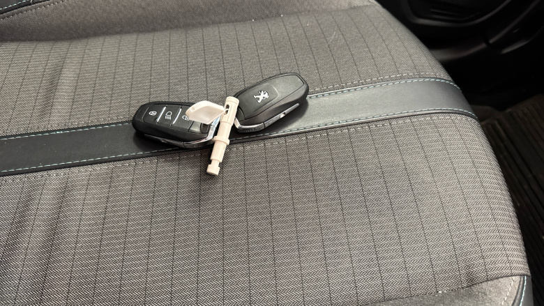 Peugeot 208 1.2 PureTech 100 Allure 5dr Petrol Hatchback